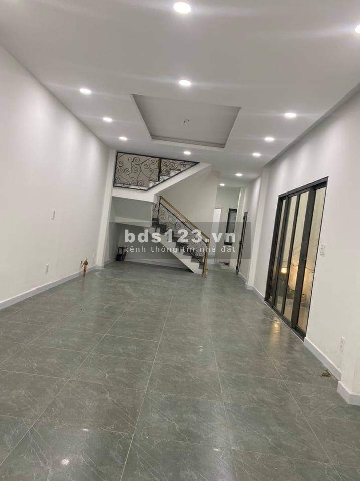 Bán gấp nhà HXT Trường Chinh, Q12, 125m2, 2 tầng, 5.9 tỷ 5,9 tỷ dt 125 m² Quận 12, Hồ Chí Minh