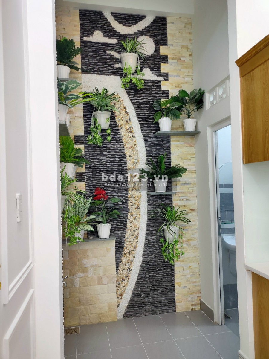 Bán nhà mặt tiền đẹp giá rẻ 1 trệt 2 lầu Hiệp Bình Chánh-Thủ Đức gần Giga Mall