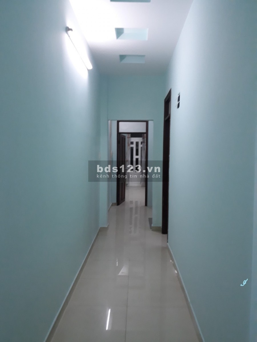 Nhà Trần Thủ Độ, 2 lầu, sân thượng, mới leng keng