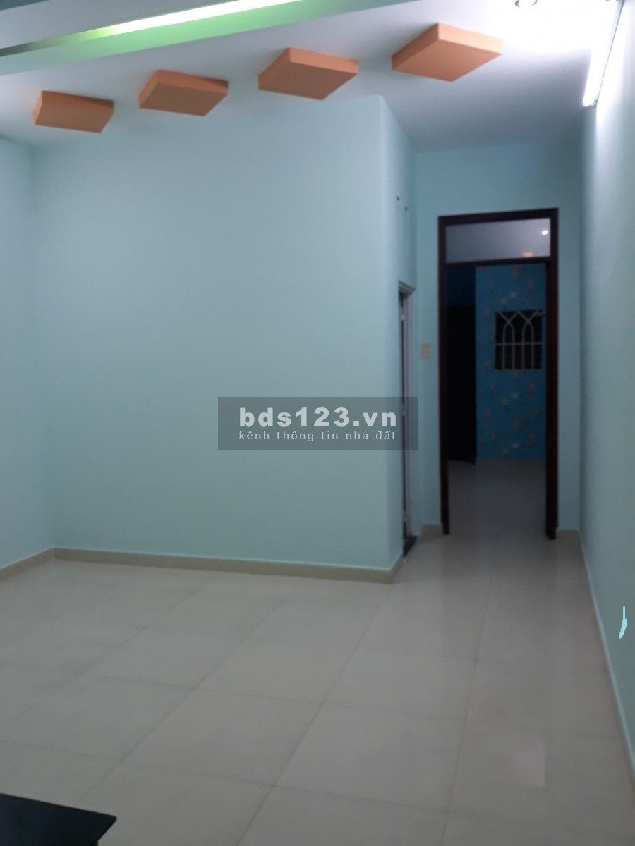 Nhà Trần Thủ Độ, 2 lầu, sân thượng, mới leng keng