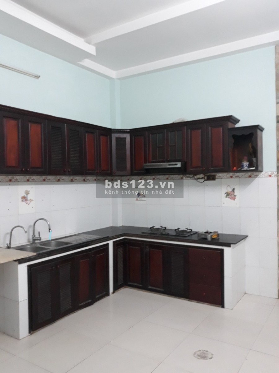 Nhà Trần Thủ Độ, 2 lầu, sân thượng, mới leng keng