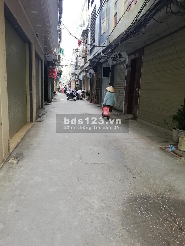 Bán nhà đẹp KD tốt 50m2 x 5 tầng thang máy mặt ngõ ô tô Ngõ Thái Thịnh 1 giá 10 tỷ. LH 0912442669