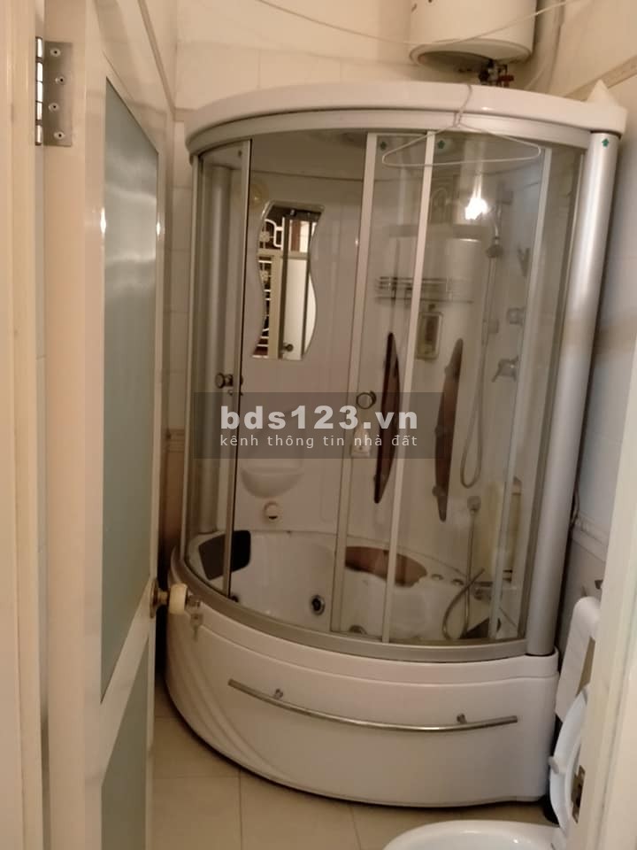 Cầu giấy ,ô tô vào nhà kinh doảnh đỉnh , gara ô tô 80Mx4T. 9.8 tỷ