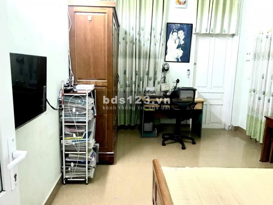 Bán nhà Thái Hà, lô góc, 20m ra phố, ngõ thông, DT 33m2, 4 tầng, 3.6 tỷ.