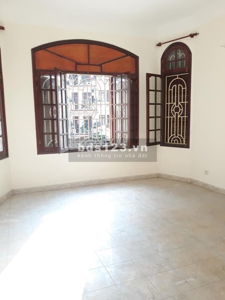Cầu giấy ,ô tô vào nhà kinh doảnh đỉnh , gara ô tô 80Mx4T. 9.8 tỷ