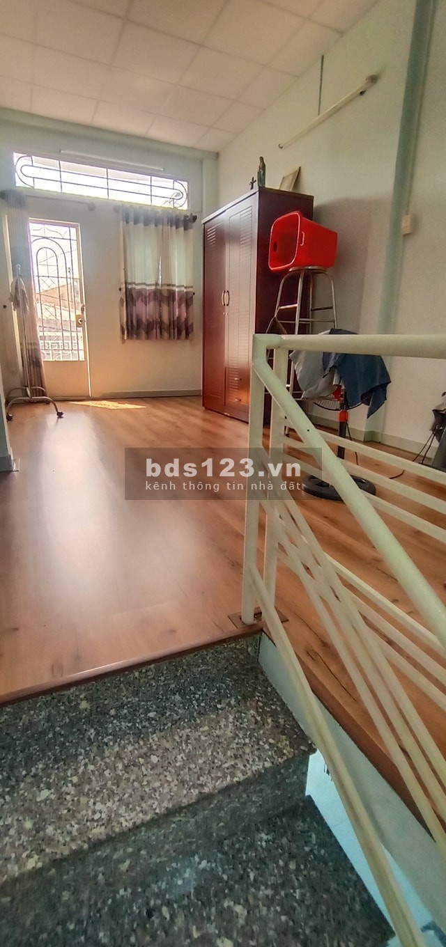 Mặt tiền 15m, Đường thông Nguyễn Sơn - Thoại ngọc Hầu, DTSD- 55m2, 3 tỷ 5