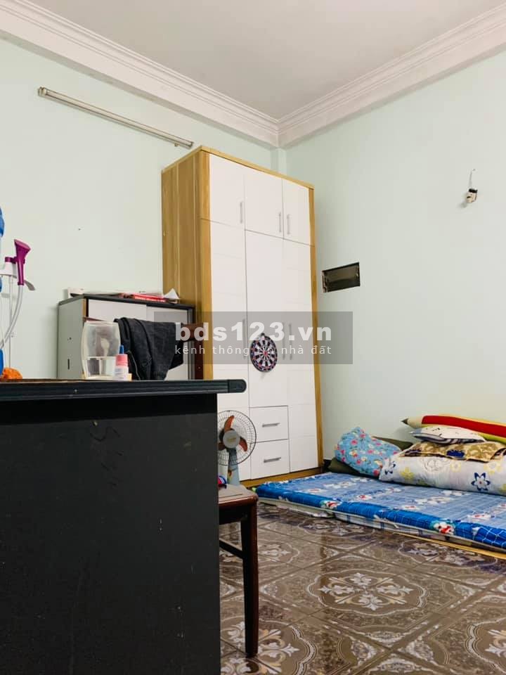 Phố víp ! an sinh đỉnh. Láng Hạ - Ba Đình. Khu trung tâm. Ngõ xe 3 gác. Ngay phố. 46m2. MT 4m. giá 4.2 tỷ.