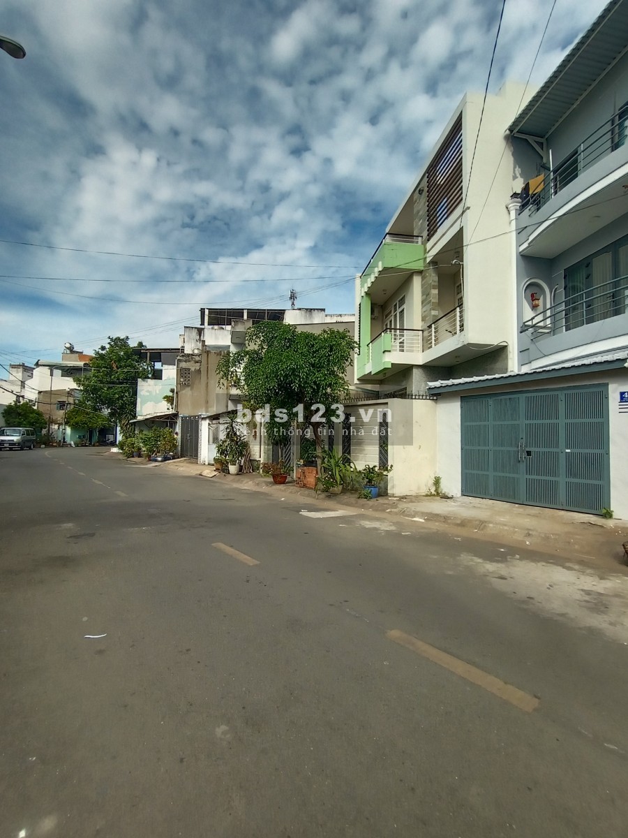 Mặt tiền 15m, Đường thông Nguyễn Sơn - Thoại ngọc Hầu, DTSD- 55m2, 3 tỷ 5