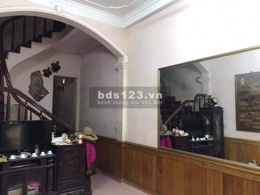 61M2, LÔ GÓC 2 THOÁNG ĐƯỜNG TRƯỚC NHÀ 3 GÁC CHẠY ĐUA, Ở LUÔN