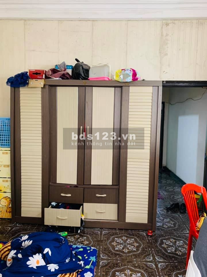 Phố víp ! an sinh đỉnh. Láng Hạ - Ba Đình. Khu trung tâm. Ngõ xe 3 gác. Ngay phố. 46m2. MT 4m. giá 4.2 tỷ.