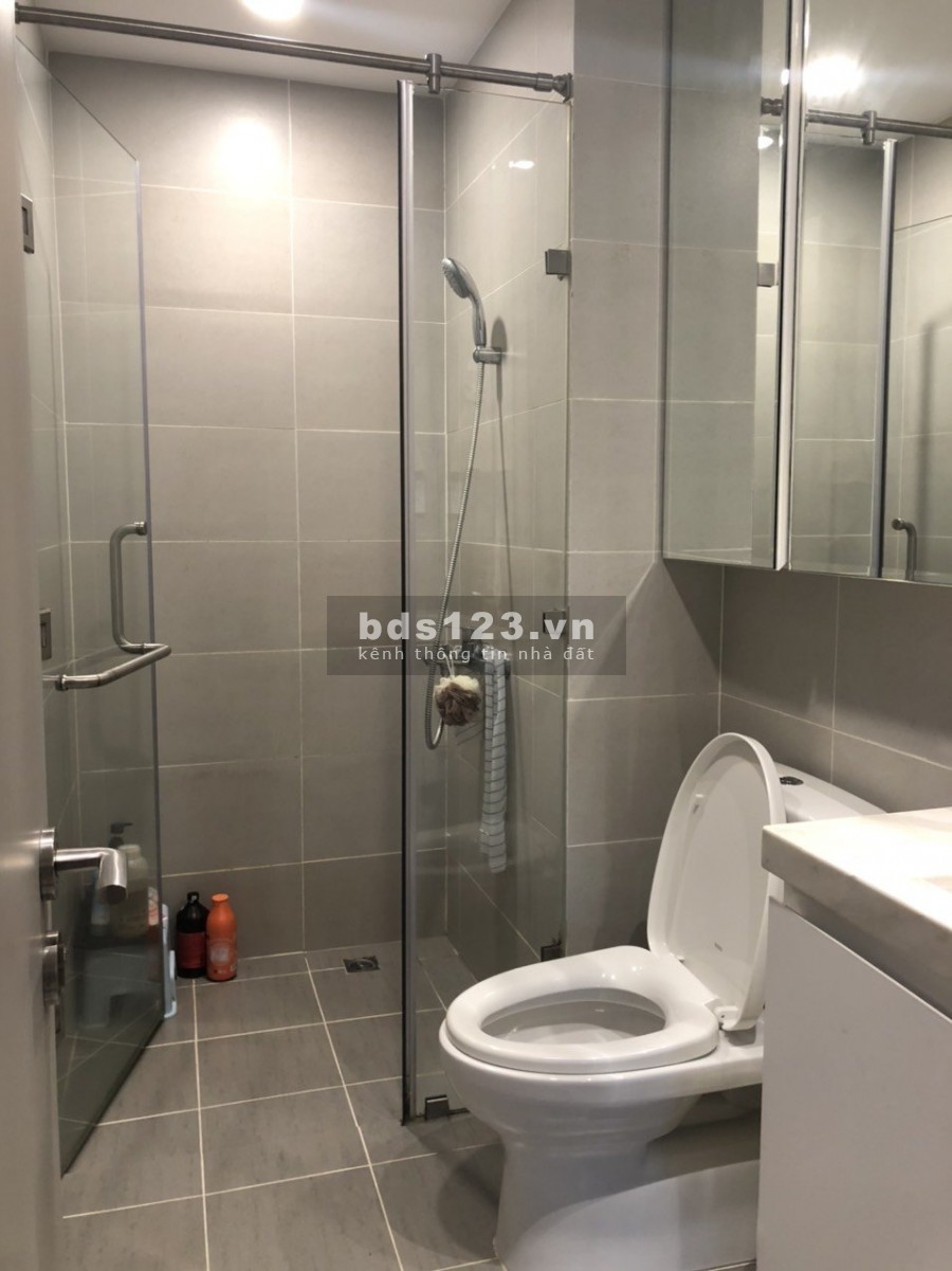 Cần cho thuê căn hộ Gold View Quận 4. 68m2 2PN 1WC giá 13 triệu
