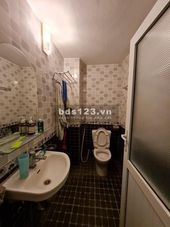 1 tỷ 4, Văn Hương, phân lô, 20m ô tô, 4 tầng, 18m2, sổ đỏ. LH 0975823216