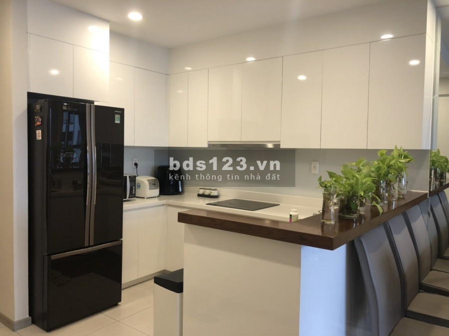 Cần cho thuê căn hộ Gold View Quận 4. 68m2 2PN 1WC giá 13 triệu