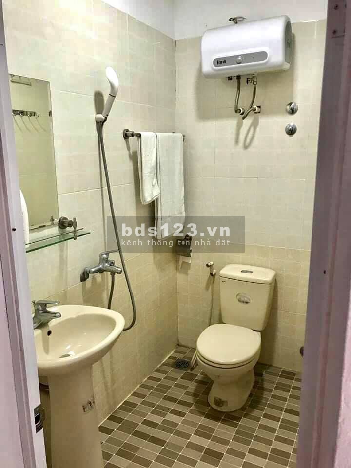 Bán Khách Sạn Nguyễn Chí Thanh – 8 Tầng Thang máy, 2 Mặt thoáng – Ô tô đỗ cửa – Dòng tiền Ổn định