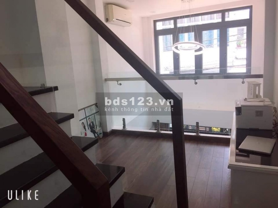 Bán nhà đường Cách Mạng Tháng 8, 2 mặt tiền, mới đẹp, thông các ngã, 7,2 tỉ 0768406455