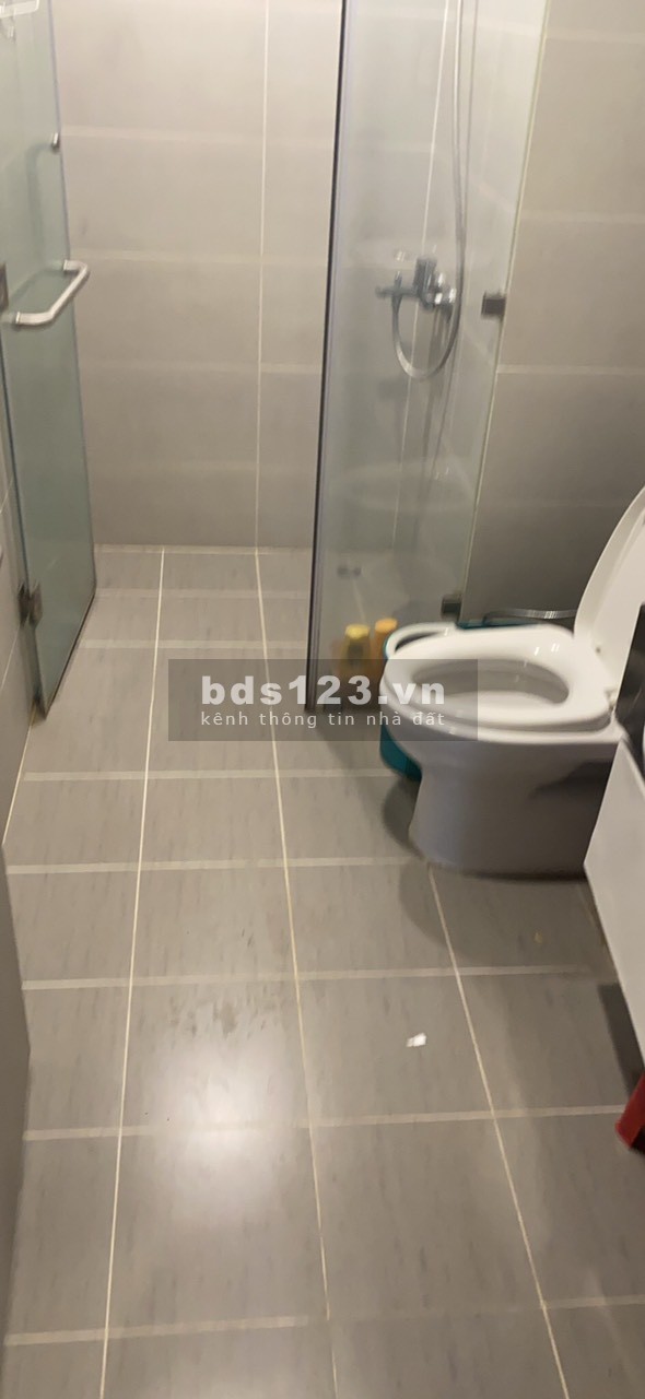 TÌm Nữ ở ghép Gold View quận 4