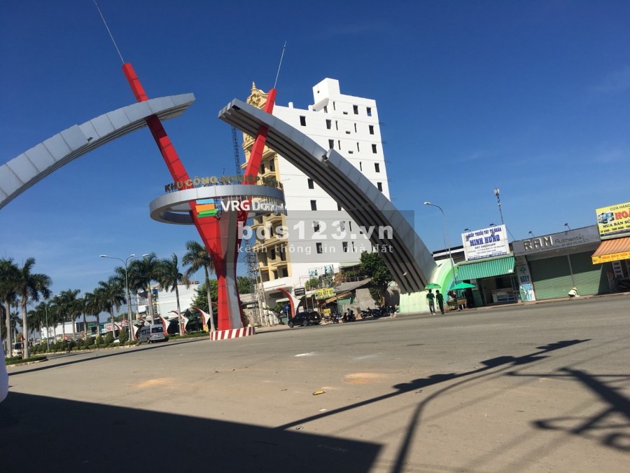 CẦN TIỀN XÂY NHÀ Ở QUÊ,TÔI CẦN BÁN GẤP LÔ ĐẤT 1120M2, NGAY KCN VIỆT NHẬT, GẦN CHỢ. GIÁ 560tr