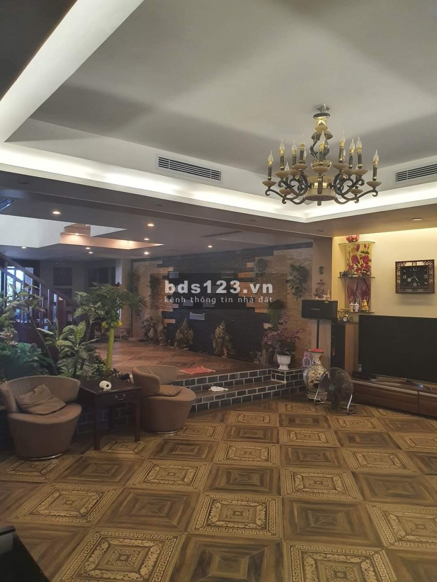 Vị trí đẹp mặt tiền khủng Hiếm MP Ngô Gia Tự 120m2