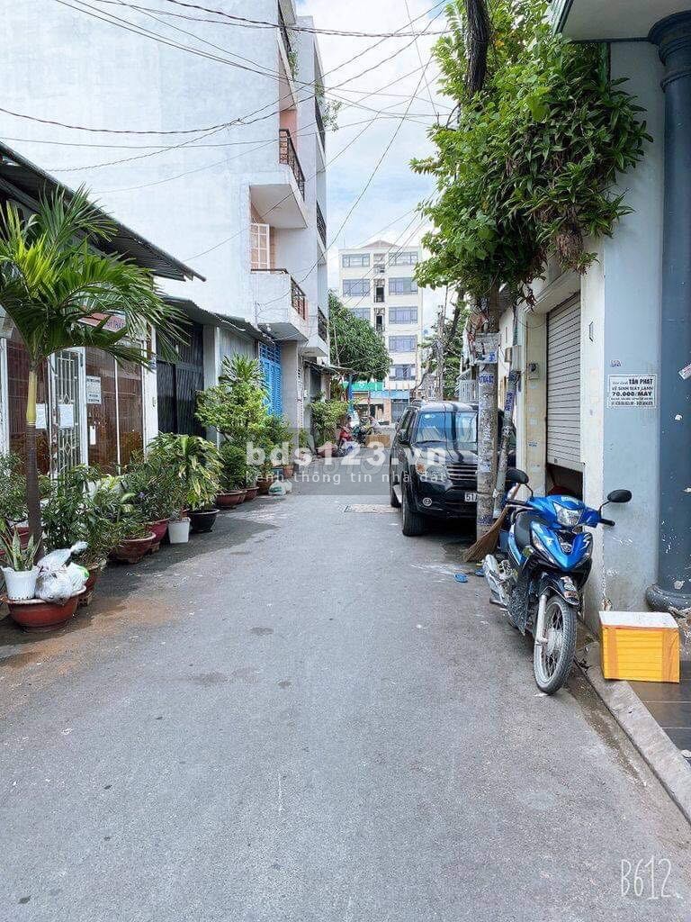 Nhà 40m2 CNĐ hẻm 5m trước nhà giá cực rẻ
