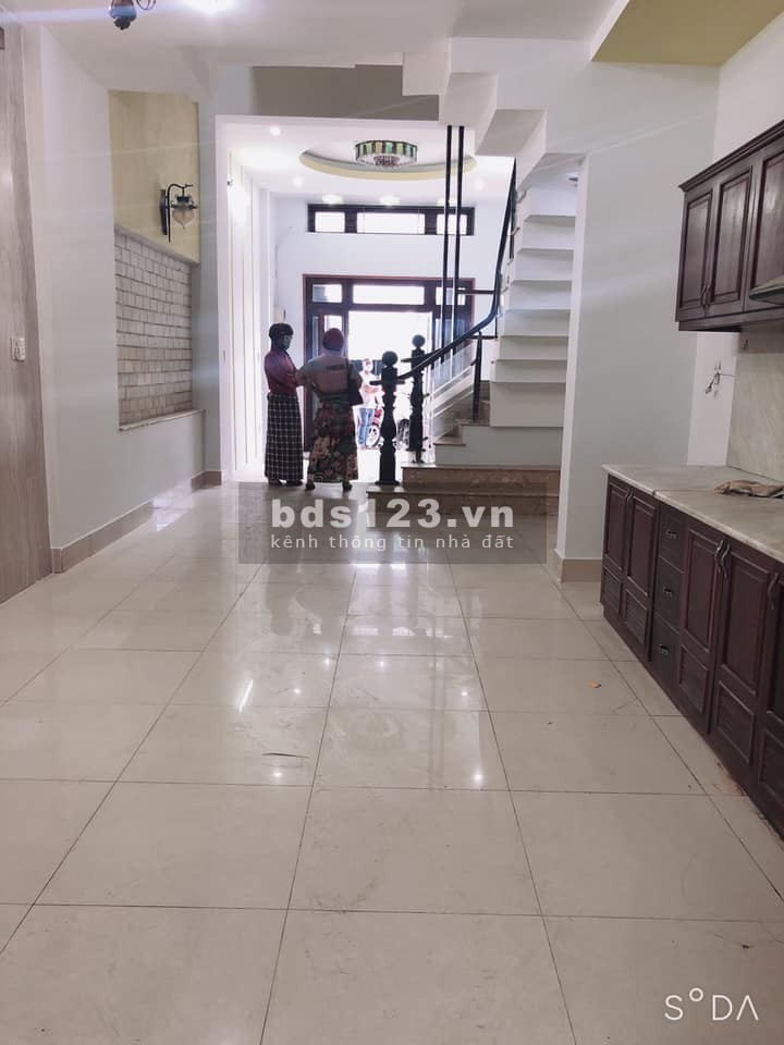 Cho thuê mặt bằng sầm uất Phước Bình Quận 9