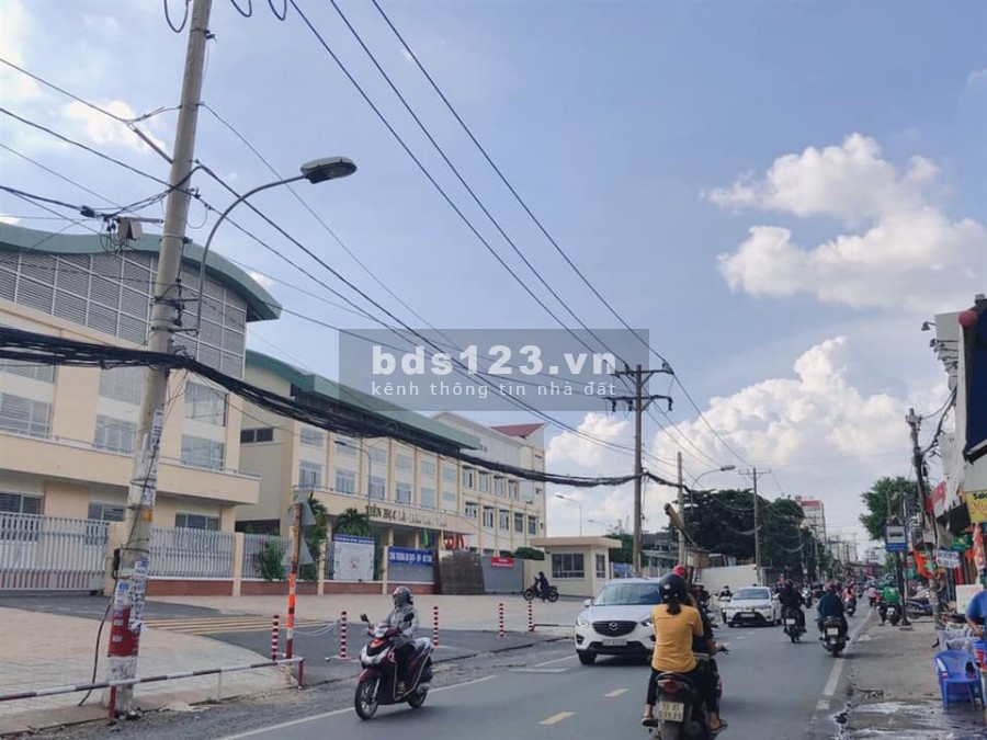 Cho thuê mặt bằng sầm uất Phước Bình Quận 9
