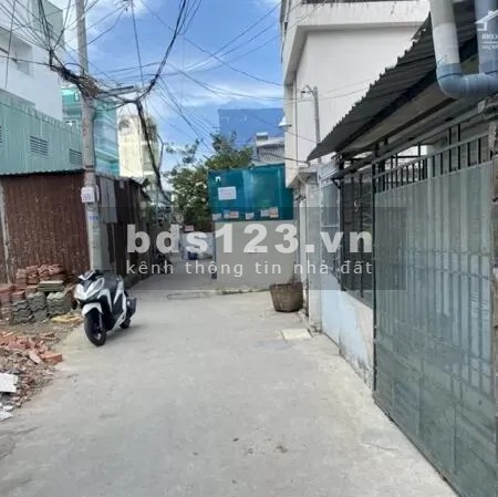 Diện tích 93m2, MT: 4,0m, hậu 4,6m ô ô đỗ cách biển hồ Vinhomes Ocean Park 200m, giá 3,9 tỷ