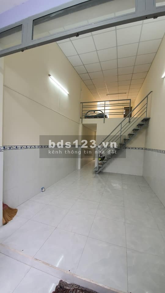 58M2 HẺM 4M 4.65 TỶ LẠC LONG QUÂN, XÂY MỚI 4 TẦNG