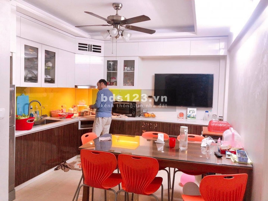 Chính Chủ Cần Bán Nhà Kinh Doanh Sầm Uất ÔTÔ Đỗ Cửa Giá Chỉ 4.X Tỷ Nhà Mới Đẹp Ở Luôn Phố Nhân Hòa