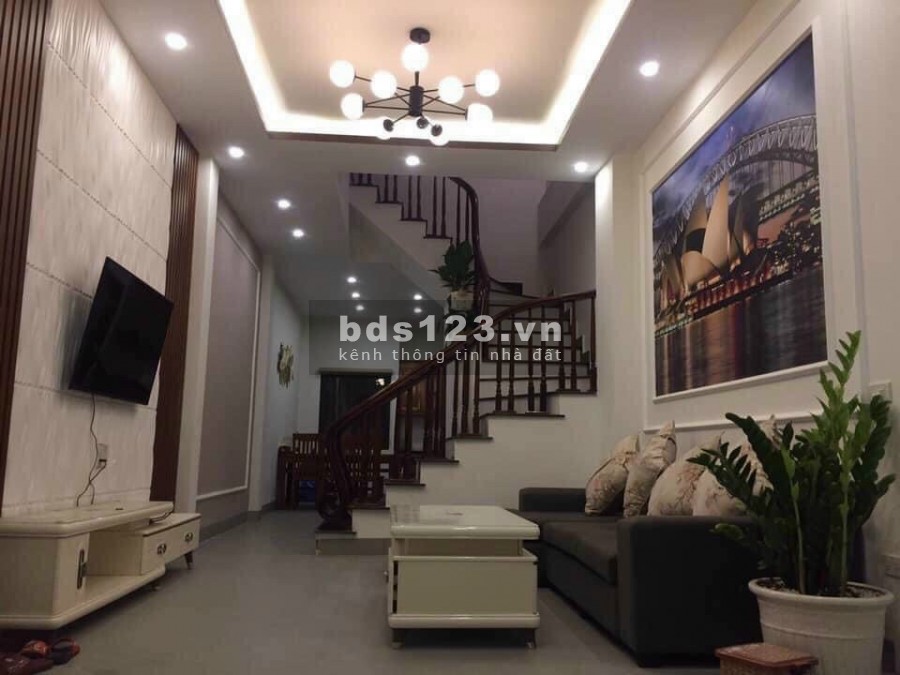 Bán nhà đường Nguyễn Lương Bằng, HD 55m2, mt 4m, ngõ ô tô, 2 tỷ 250 triệu