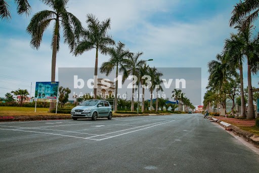 Cần vốn kinh doanh bán nhanh ô đất đông vui văn minh dãy ALK04