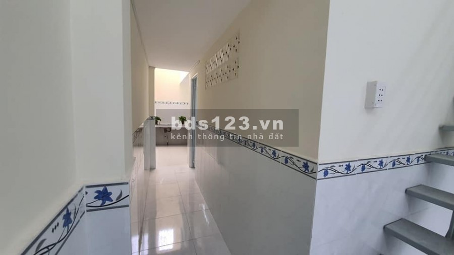 58M2 HẺM 4M 4.65 TỶ LẠC LONG QUÂN, XÂY MỚI 4 TẦNG