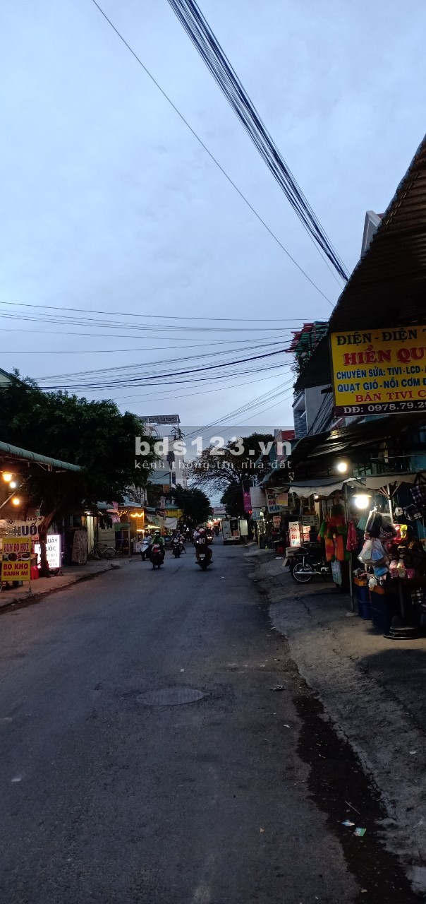 Nhà mặt tiền kinh doanh chợ Xóm Vắng, KCN Sóng Thần, Dĩ An-Bình Dương