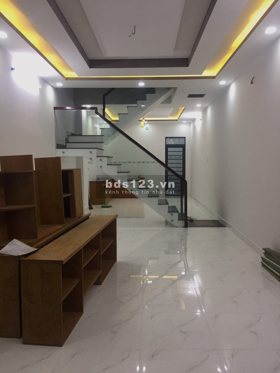 Bán nhà gấp, có sổ sẵn, ai mua liên hệ, ib zalo gửi sổ