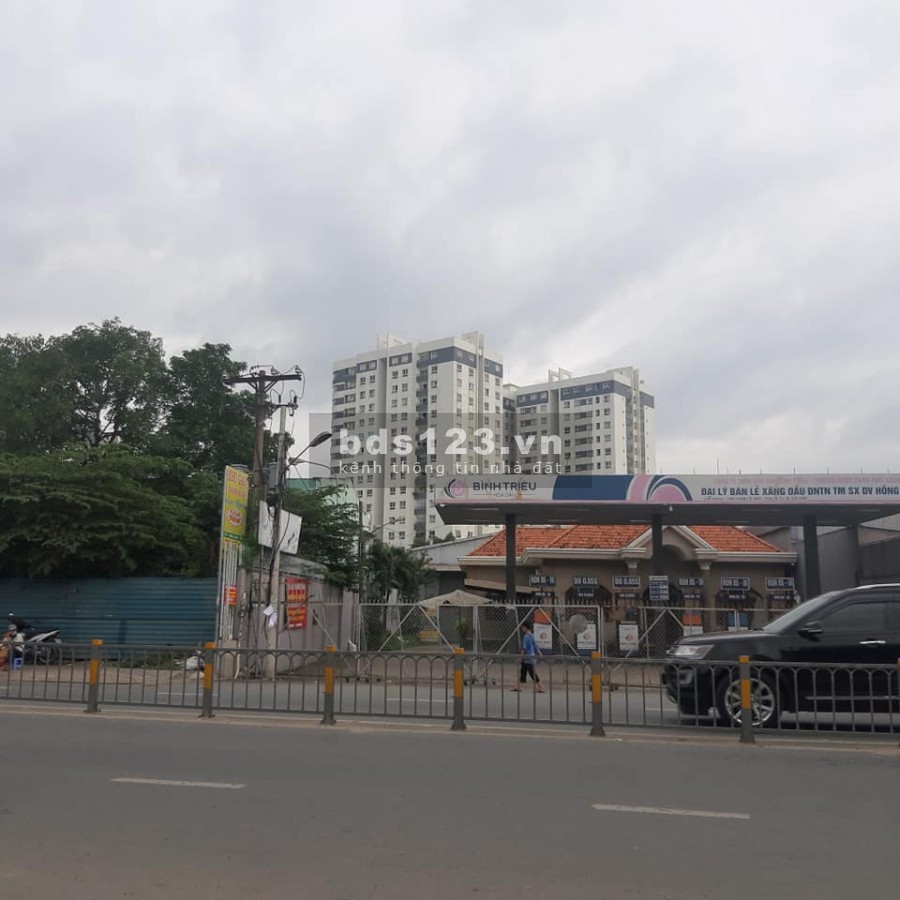 Bán đất đường Lê Đức Thọ, diện tích khủng 70m2, hẻm xe hơi, cách MT 50m giá 3.85 tỉ 0768406455