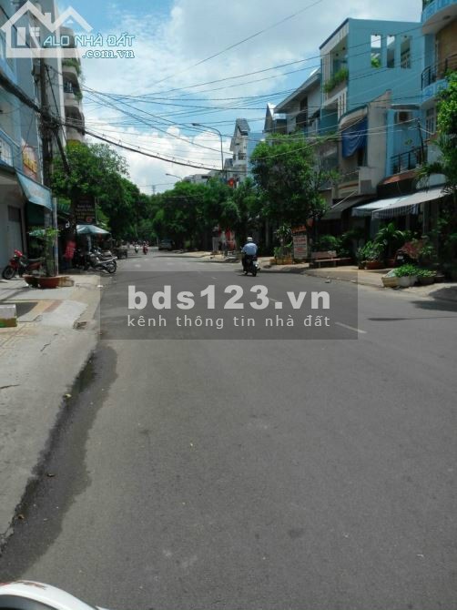Bán nhà mặt tiền gần Tân Hương, Tân Phú - ngang 5m, 130m2, 11.45 tỷ