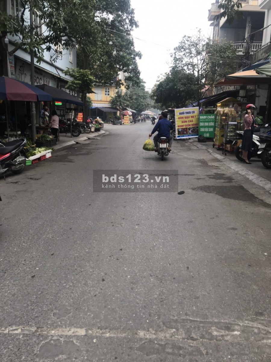 Bán 117m2 đất mặt đường 19/5 - Văn Quán - Hà Đông giá 13,5 tỷ