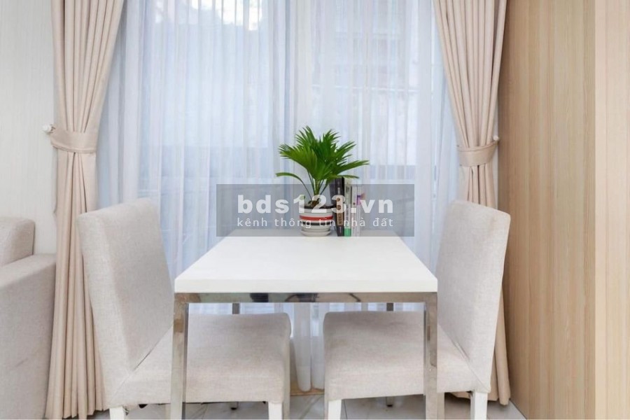 Cho thuê căn hộ 1 phòng ngủ riêng ở Hoàng Hoa Thám Tân Bình