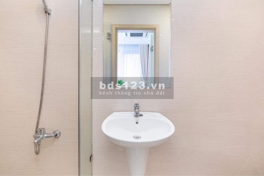 Cho thuê căn hộ 1 phòng ngủ riêng ở Hoàng Hoa Thám Tân Bình