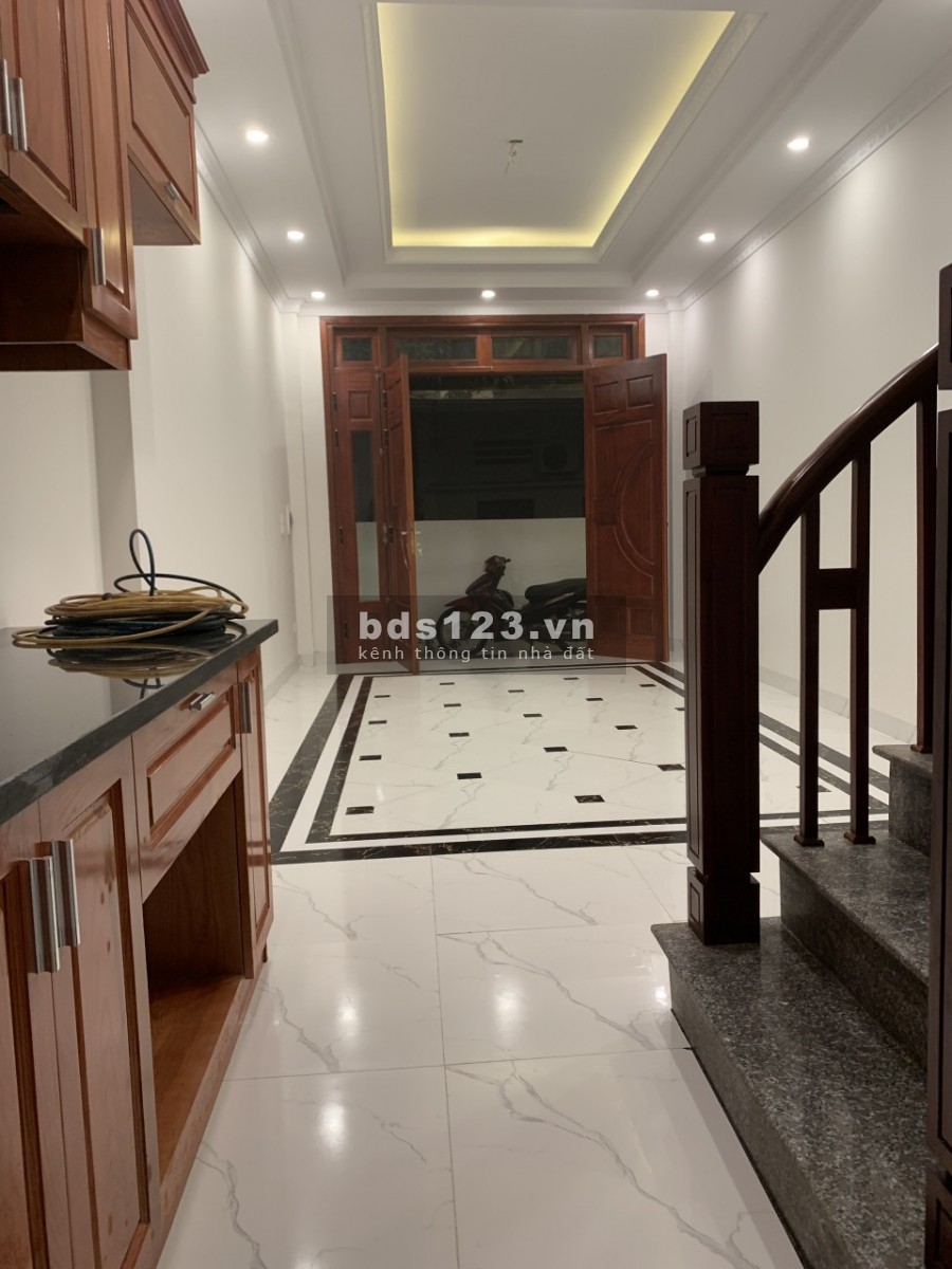 Thanh khoản Nhà đẹp trước tết cho khách yêu, nhỏ 3 tỷ, Long Biên