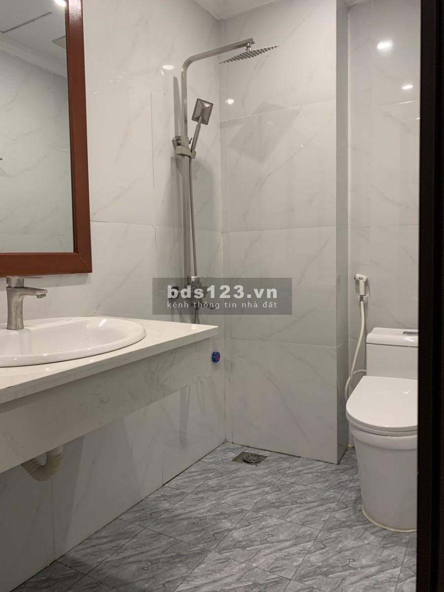 Thanh khoản Nhà đẹp trước tết cho khách yêu, nhỏ 3 tỷ, Long Biên