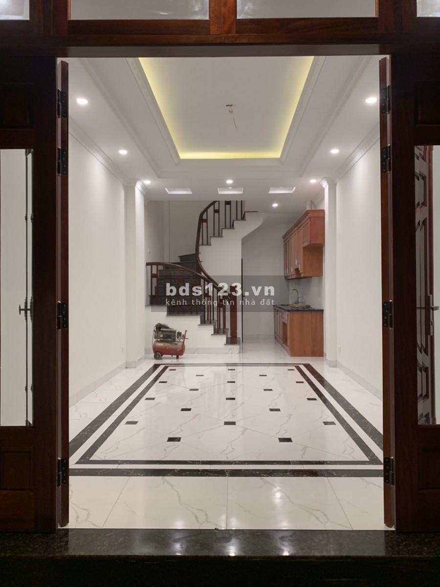 Thanh khoản Nhà đẹp trước tết cho khách yêu, nhỏ 3 tỷ, Long Biên