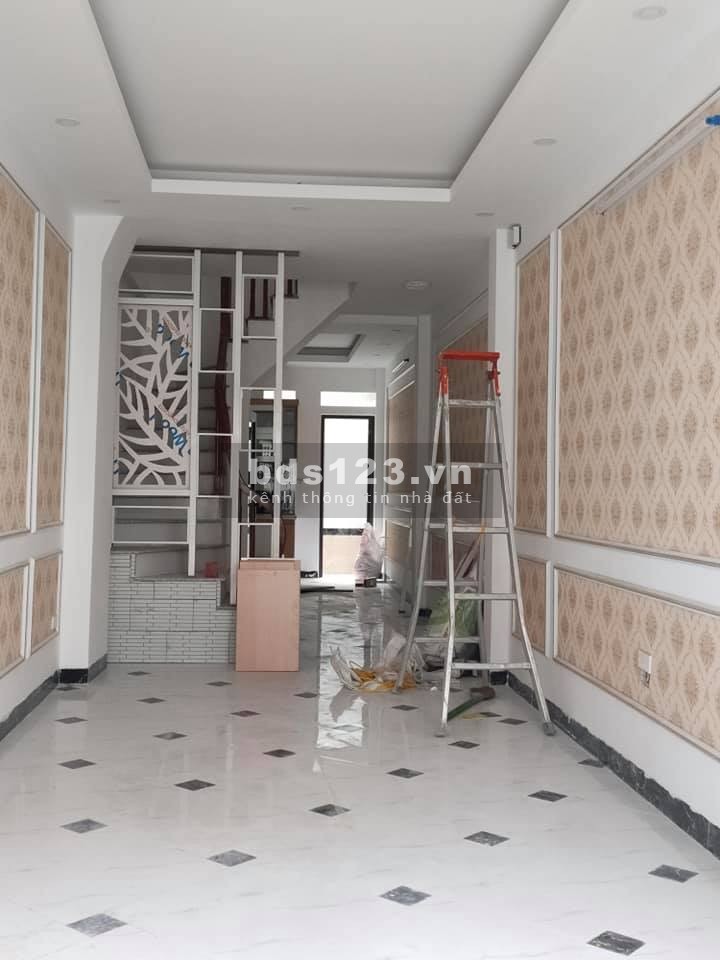 BÁN NHÀ TRIỀU KHÚC 36m 5 tầng nhỉnh 2 tỷ