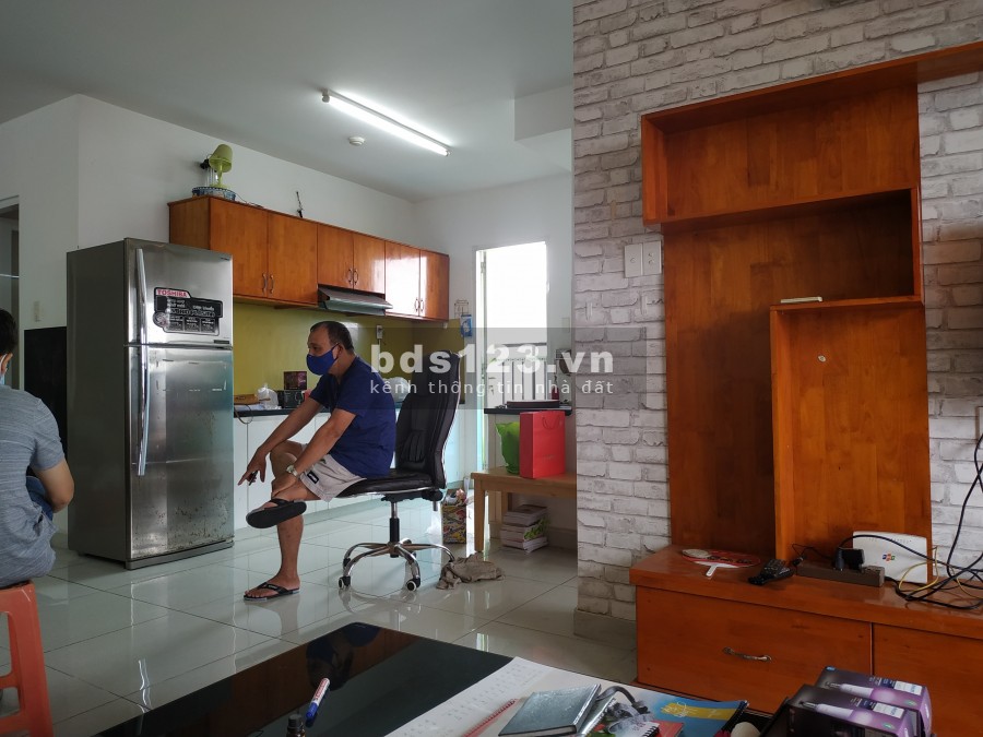 Cho thuê căn hộ 8x Plus căn góc thoáng mát