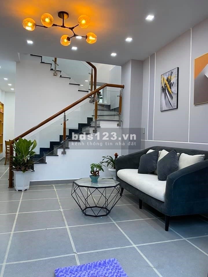 HẠ GIÁ TỪ 4 ty còn 3 ty 3 nhà 2 tầng dt 55m2 4.5x12 Nguyễn Khoái Phường 2 Quận 4