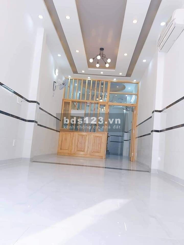 Bán Mặt Tiền Nguyễn Thái Sơn Ngay CV Gia Định 60M Giá 9 Tỷ 2
