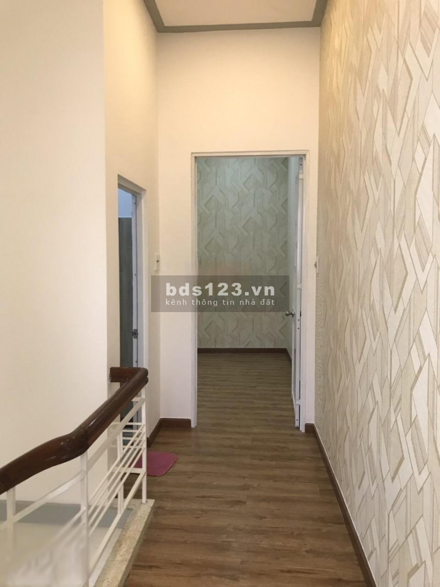 Nhà 1 trệt 1 lầu 3PN, DTSD 84m2, đường Nguyễn Công Hoan, P. 7, Phú Nhuận. Cách MT 5m. Giá 12tr