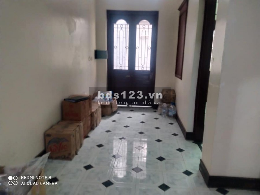 Bán nhà hiếm Cầu Giấy Quận Phân lô ô cờ DT 77m2 Kinh doanh ô tô vào nhà