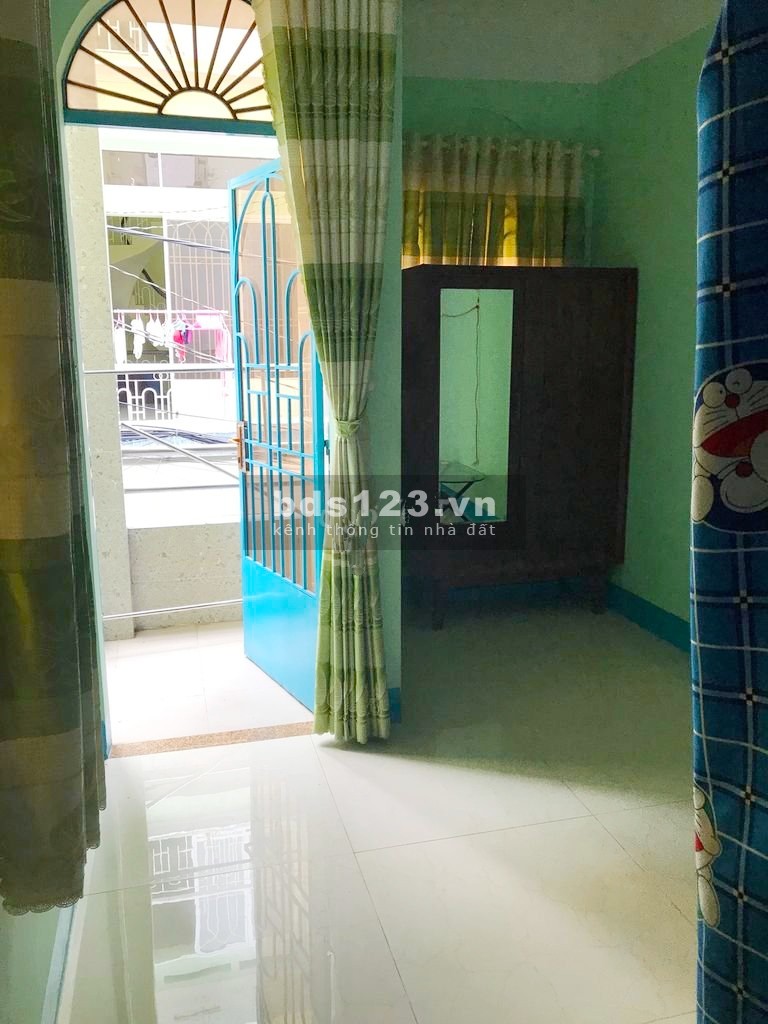 Cho thuê nhà 1 trệt 1 lầu 2PN có máy lạnh, DTSD 90m2, đường Huỳnh Văn Bánh, P. 17, Phú Nhuận. Giá chốt 9tr