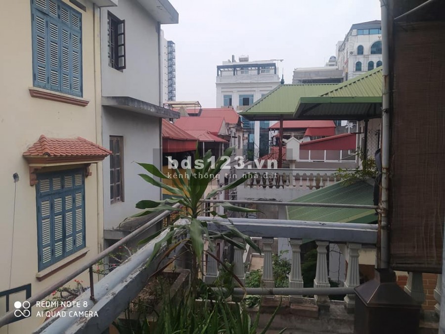 Bán nhà hiếm Cầu Giấy Quận Phân lô ô cờ DT 77m2 Kinh doanh ô tô vào nhà