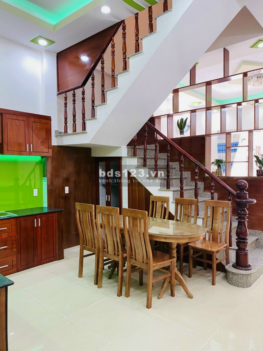 NHÀ ĐẸP GIẢM MẠNH BÁN GÂP VỀ QUÊ